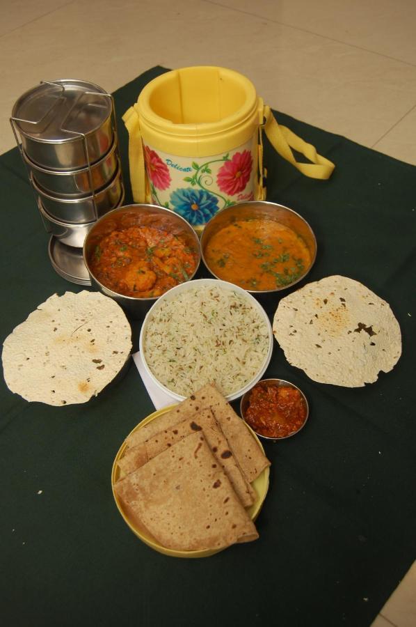 Hotel Aishwarya Residency Navi Mumbai Zewnętrze zdjęcie